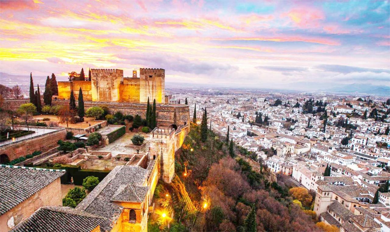 ApartaSuite Deluxe Centro Histórico Ático tranquilo con terrazas a pie de calle Granada Esterno foto